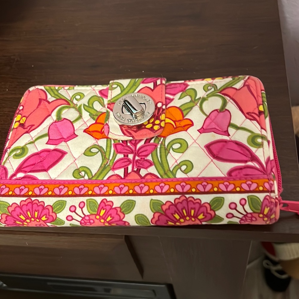 Vera Bradley wallet. Matching tote in another listing. Will discount a bundle.